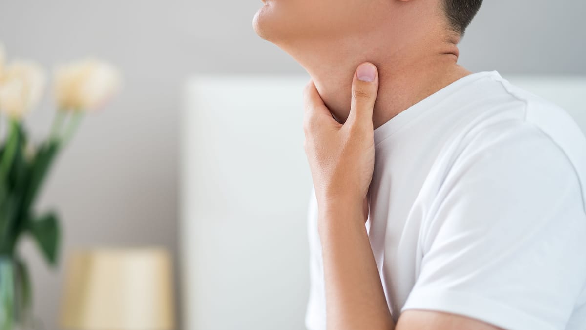 Juckreiz im Hals: Woher das lästige Jucken kommt