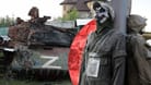 Ukraine stellt erbeutete russische Panzer aus