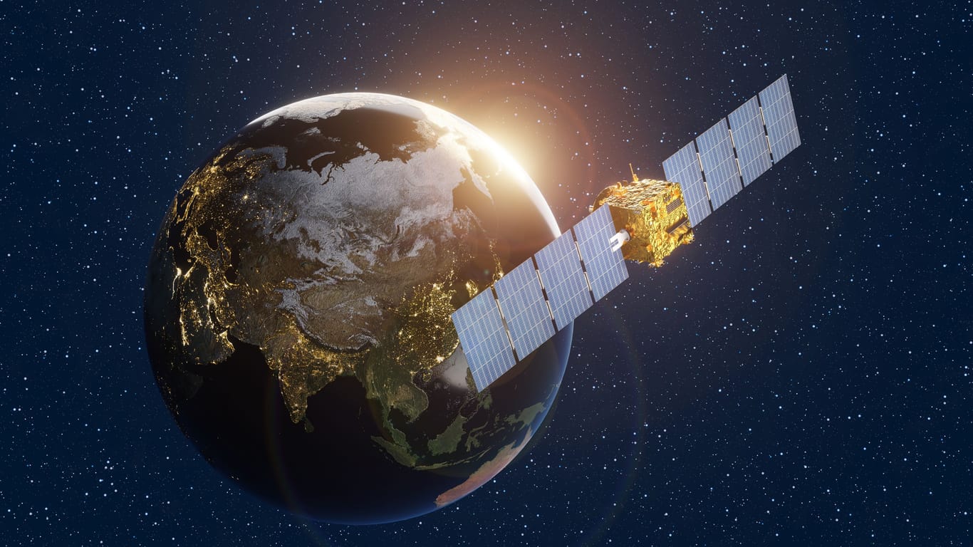 Ein Satellit Kreis um die Erde (Symbolbild): Russland hat wohl eine Waffe entwickelt, um andere Satelliten zu zerstören.