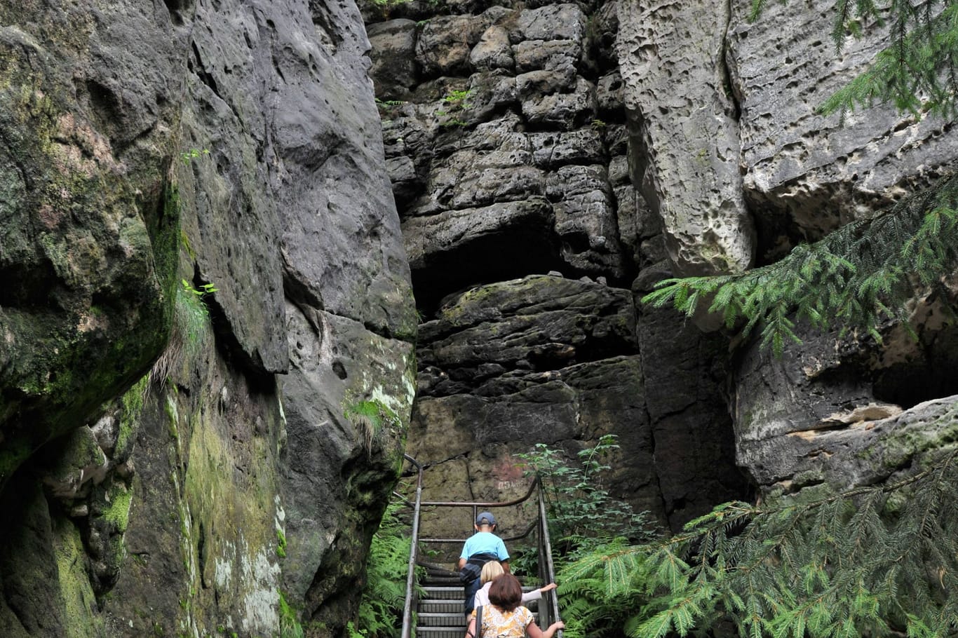 Wanderweg durch die Schwedenlöcher (Archivbild): Nach den aufwändigen Sanierungen des vergangenen halben Jahres ist der Aufstieg wieder begehbar.