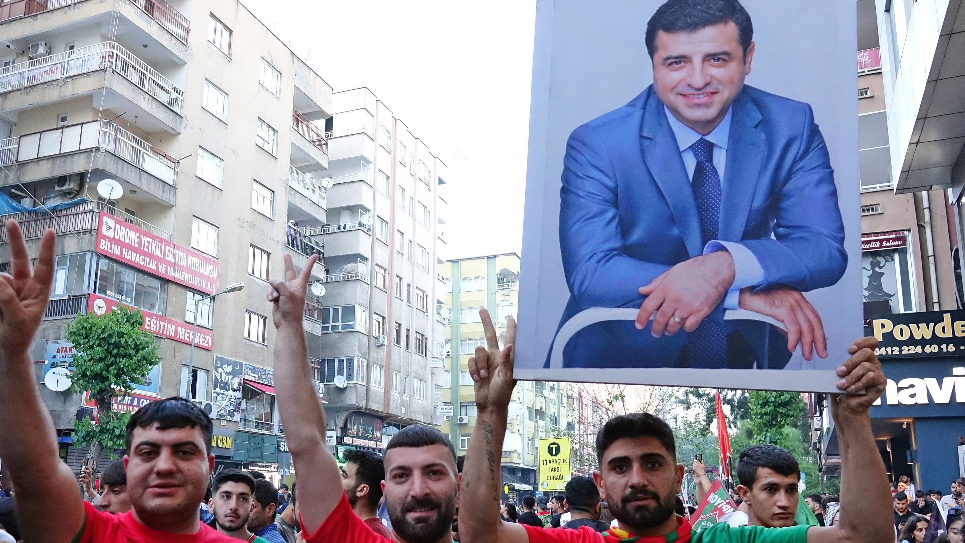 Erdoğans Feind: Pro-kurdischer Politiker zu weiteren 42 Jahren Haft verurteilt