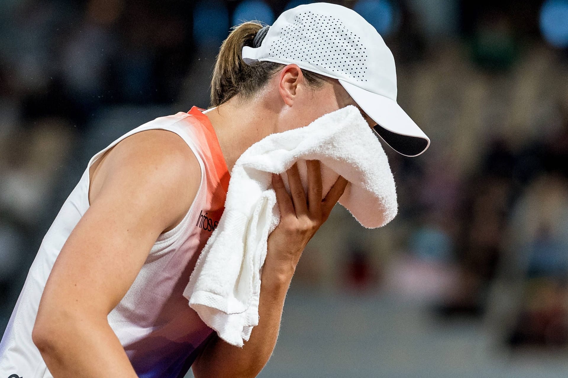 Emotional: Iga Świątek während des Matches gegen Naomi Osaka.