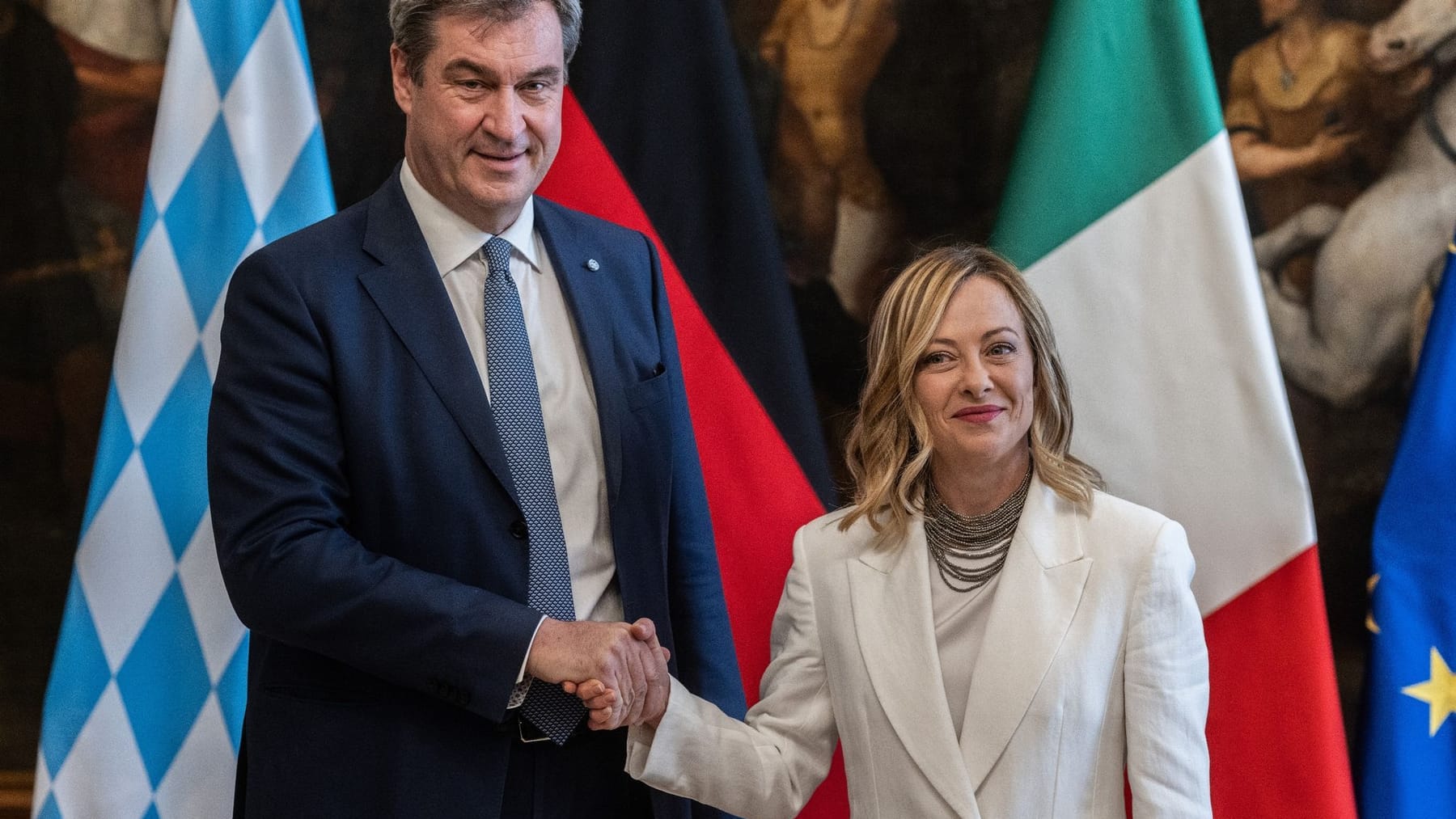 Söder e il premier italiano Giorgia Meloni: elogio alla politica d’asilo