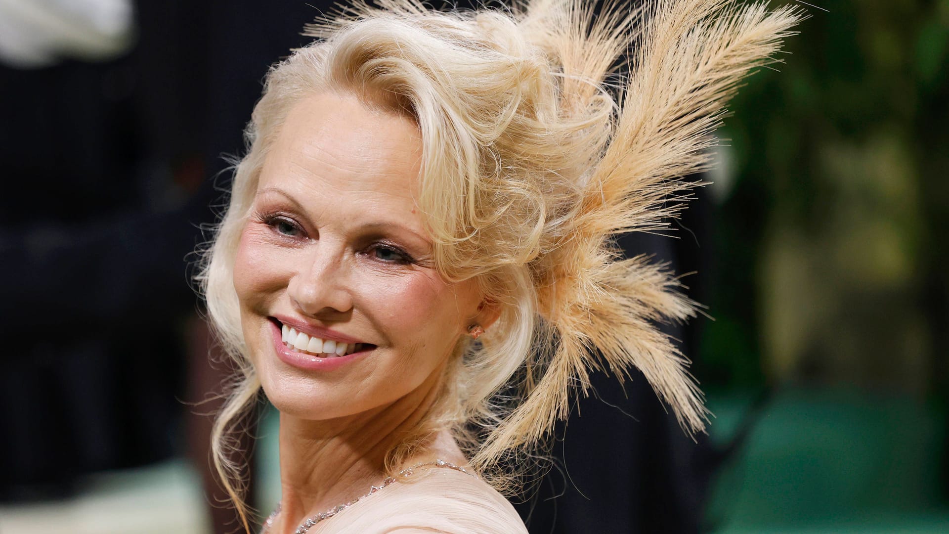 Pamela Anderson: Sie zeigt sich wieder anders.