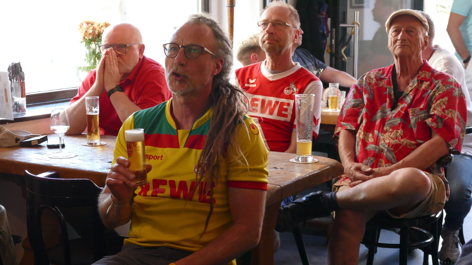 Och nö: Lange Gesichter beim Spielstand von 1:2