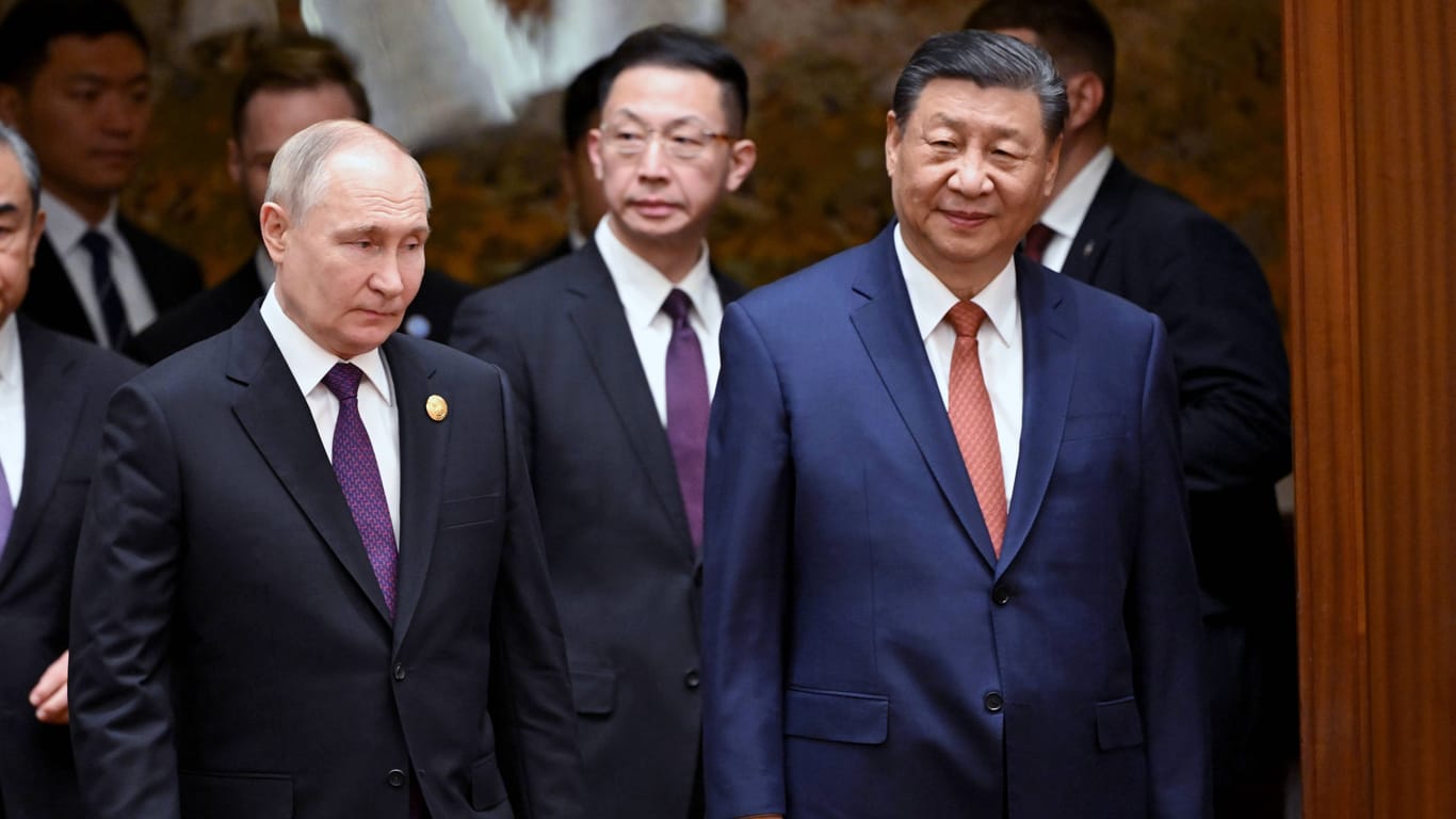 Xi Jinping und Wladimir Putin in Peking: Zwischen China und Russland ist es längst keine Partnerschaft auf Augenhöhe mehr.