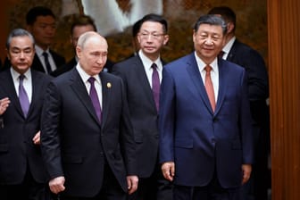 Xi Jinping und Wladimir Putin in Peking: Zwischen China und Russland ist es längst keine Partnerschaft auf Augenhöhe mehr.