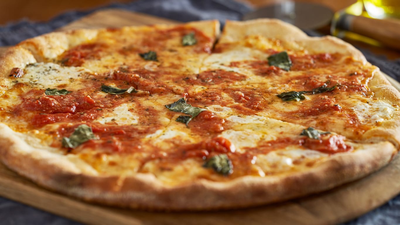 Pizza Margherita: Die vegetarische Pizza ist eine der beliebtesten Sorten bei den Deutschen.