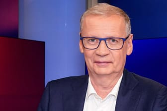 Günther Jauch: Er moderiert seit 25 Jahren "Wer wird Millionär?".