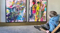 Bayern: Zweijähriger Künstler verkauft Gemälde in Galerie