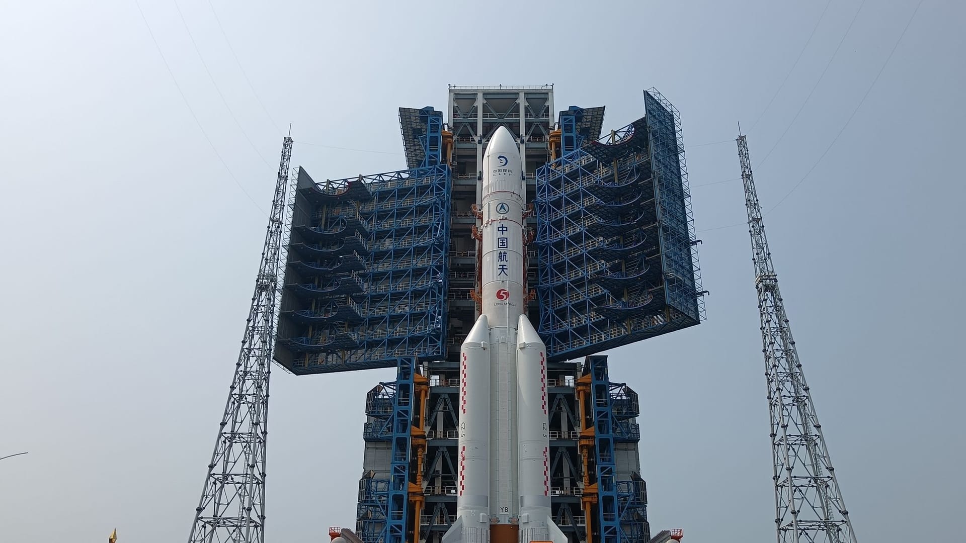 Mondsonde Chang'e 6 und Trägerrakete Mondsonde Chang'e 6 und Trägerrakete