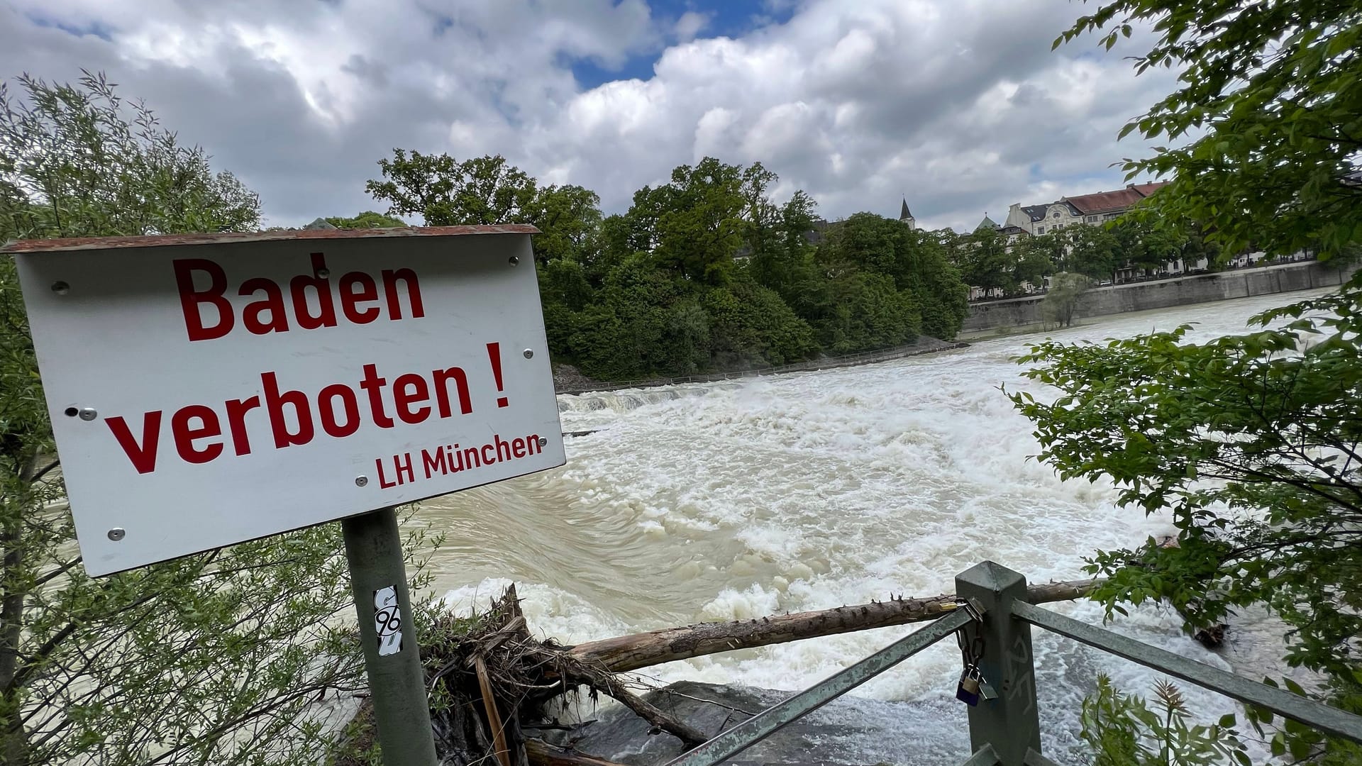 Zuletzt gab es im August des vergangenen Jahres eine Hochwasserwarnung in München (Archivbild): Nun drohen neue Überschwemmungen.