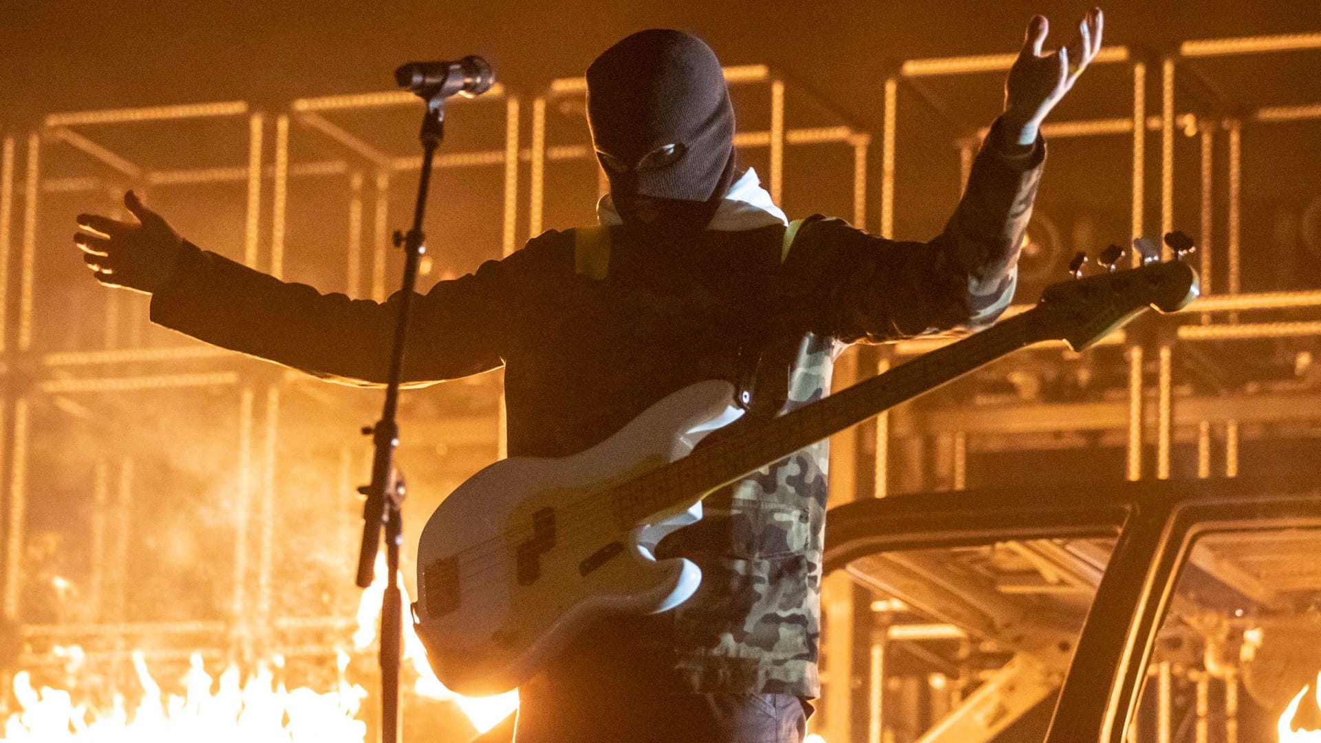 Tyler Joseph: Er ist der Frontmann von Twenty One Pilots.