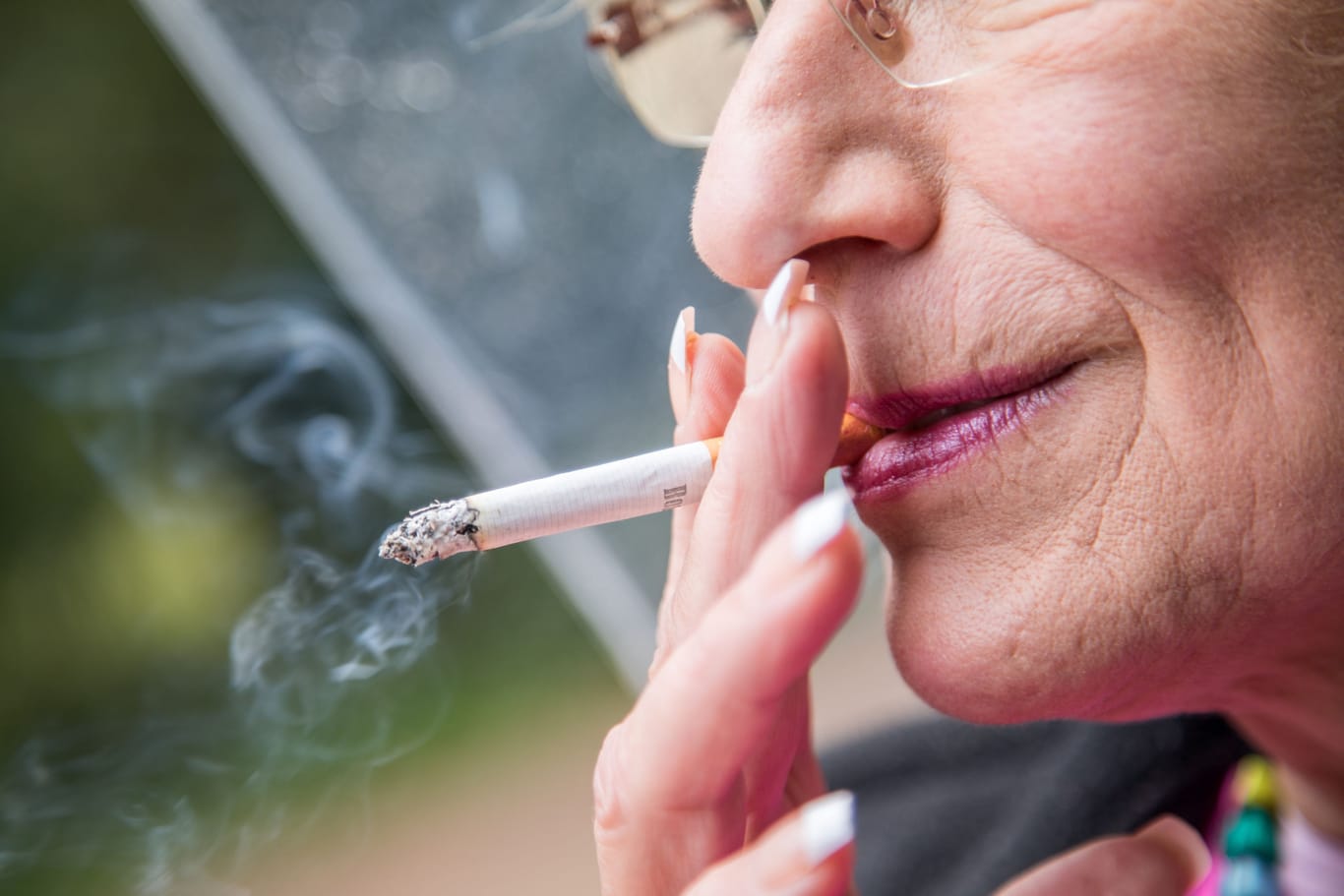 Rauchen: Je früher Lungenkrebs erkannt wird, desto besser sind die Heilungschancen.