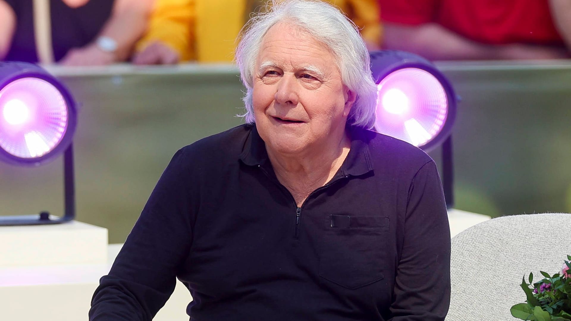 Peter Urban im "ZDF-Fernsehgarten": Seit genau 50 Jahren ist der Moderator mittlerweile bei NDR 2 zu hören. Peter Urban im "ZDF-Fernsehgarten": Seit genau 50 Jahren ist der Moderator mittlerweile bei NDR 2 zu hören.