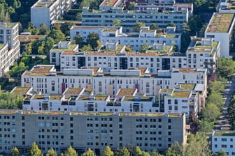 Münchner Wohnblöcke (Symbolfoto): Familien haben es auf dem Wohnungsmarkt besonders schwer.