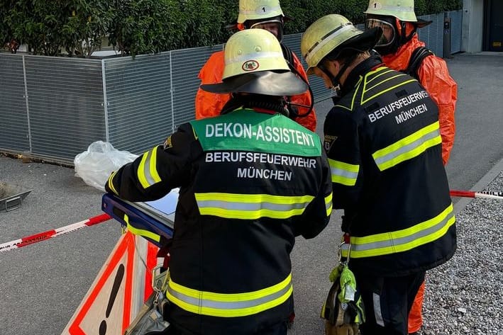 Die Feuerwehr sperrte den Bereich um das Museum vorsorglich ab: Der Einsatz dauerte rund dreieinhalb Stunden.