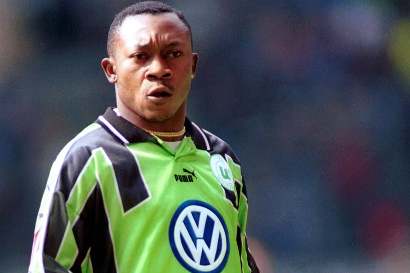 Jean-Kasongo Banza im Trikot des VfL Wolfsburg: Der ehemalige Stürmer spielte zwei Jahre in der Bundesliga.