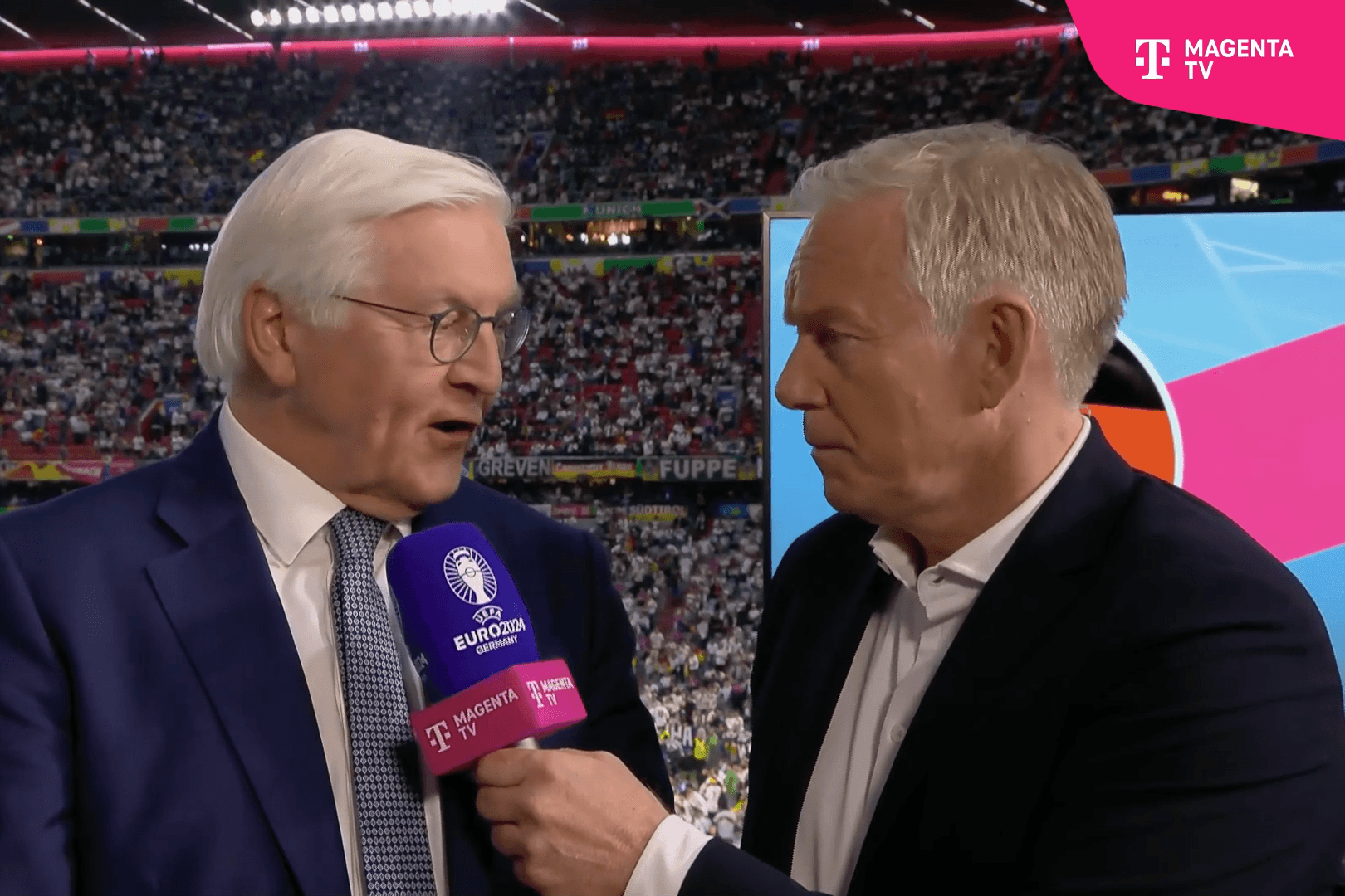 Bundespräsident Frank-Walter Steinmeier im Interiew zum Spiel Deutschland gegen Schottland