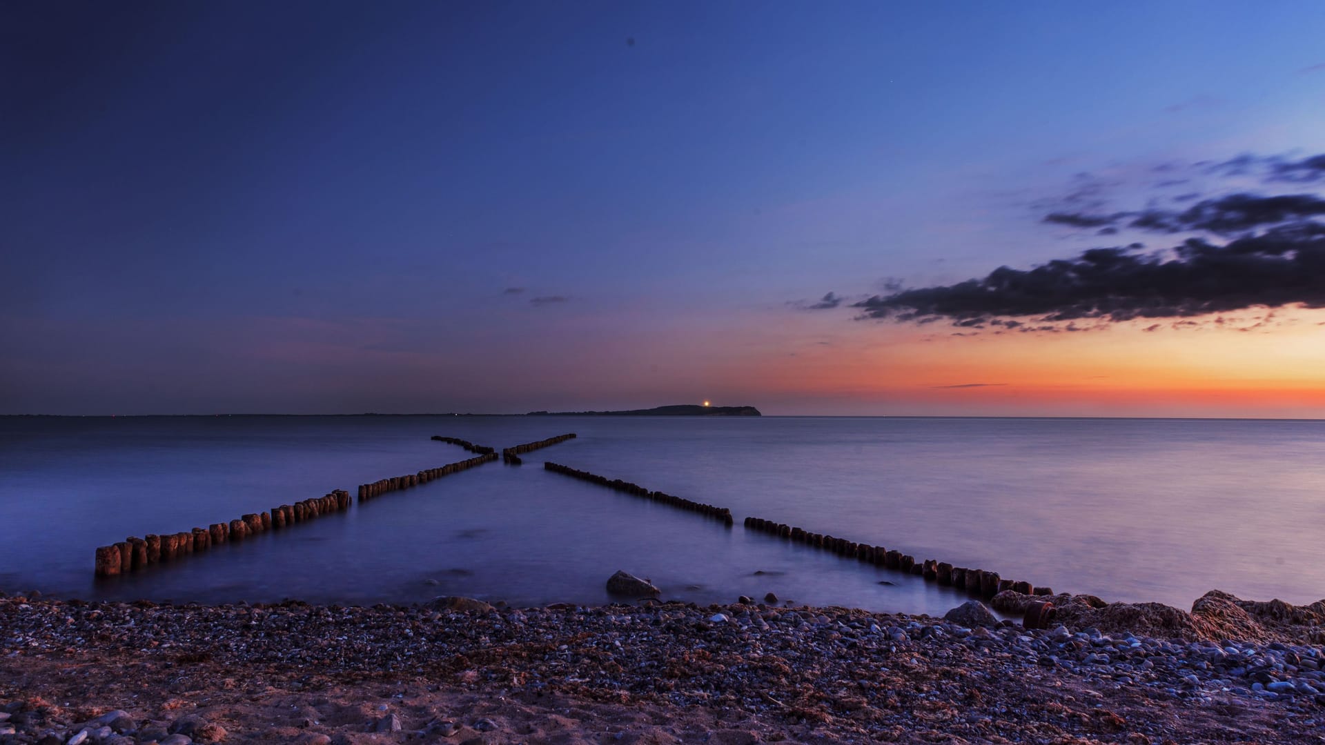 Sunset at Dranske beach (Ruegen, Germany)