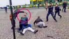 Messerangriff von Mannheim: Der Angreifer sticht auf einen Polizisten ein