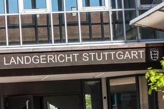 Landgericht Stuttgart (Symbolbild): Frau wegen der Vorbereitung von schweren staatsgefährdenden Straftaten verurteilt.