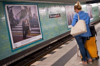 Im Ernstfall sollen die Bürger laut eines Expertenberichts eher in U-Bahnhöfen Schutz suchen, als in Großbunkern (Symbolbild).