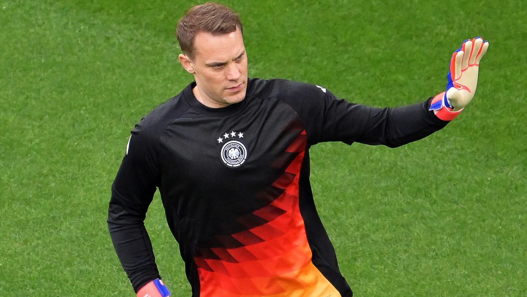 Vor Anpfiff des Eröffnungsspiels: DFB-Keeper Manuel Neuer.