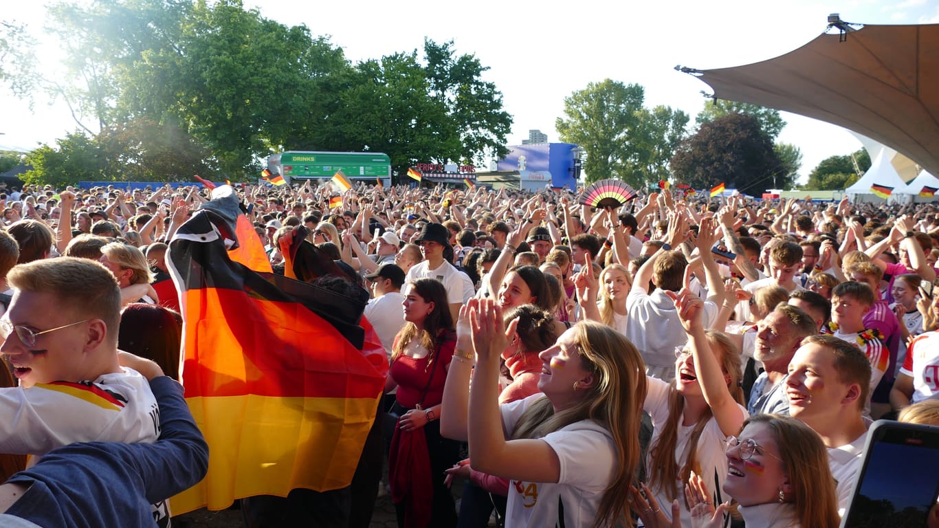 Großer Jubel beim 1:0 der deutschen Elf in Köln.