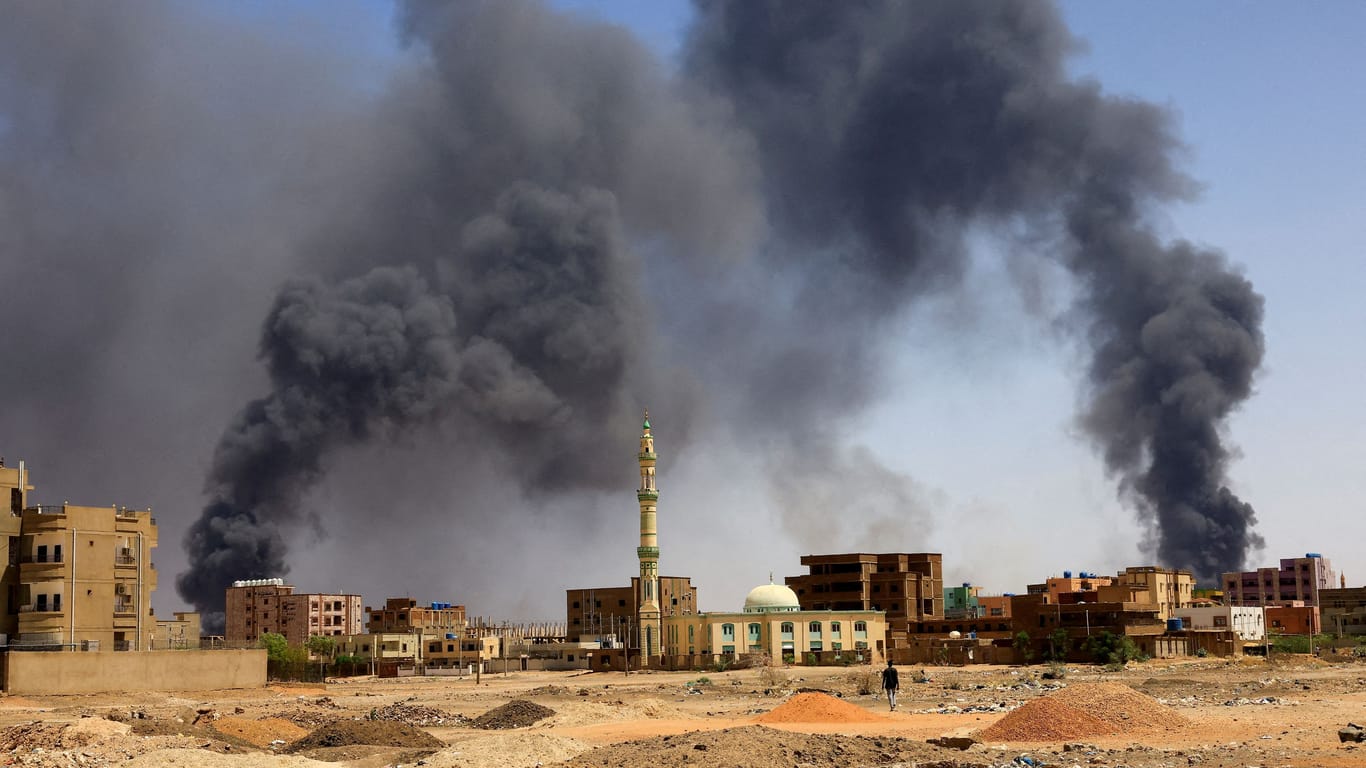 Auch in der sudanesischen Hauptstadt Khartum wurde gekämpft: Mittlerweile liegt das Zentrum der Auseinandersetzungen aber im Westen des Landes.