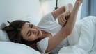 Juckreiz nach dem Schlafen: Flöhe im Bett können dafür verantwortlich sein.