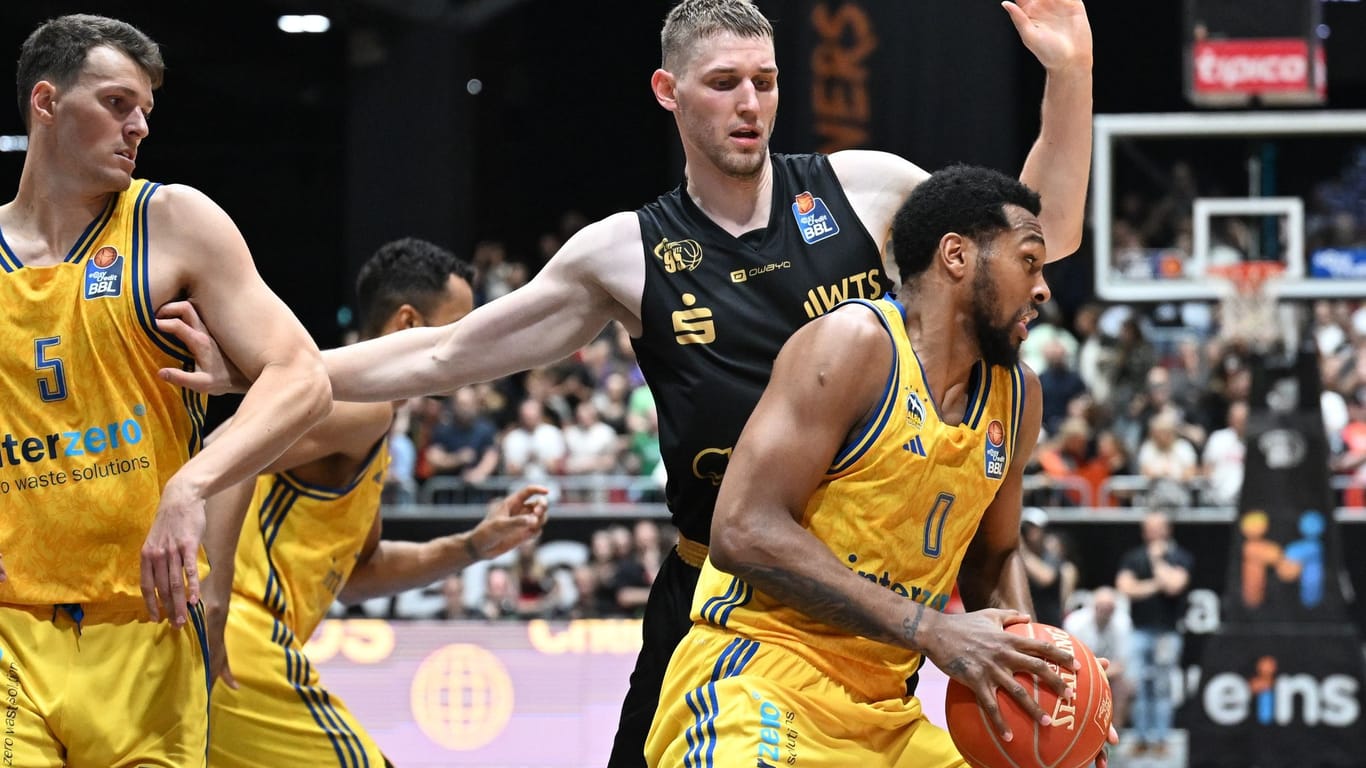 Niners Chemnitz - Alba Berlin