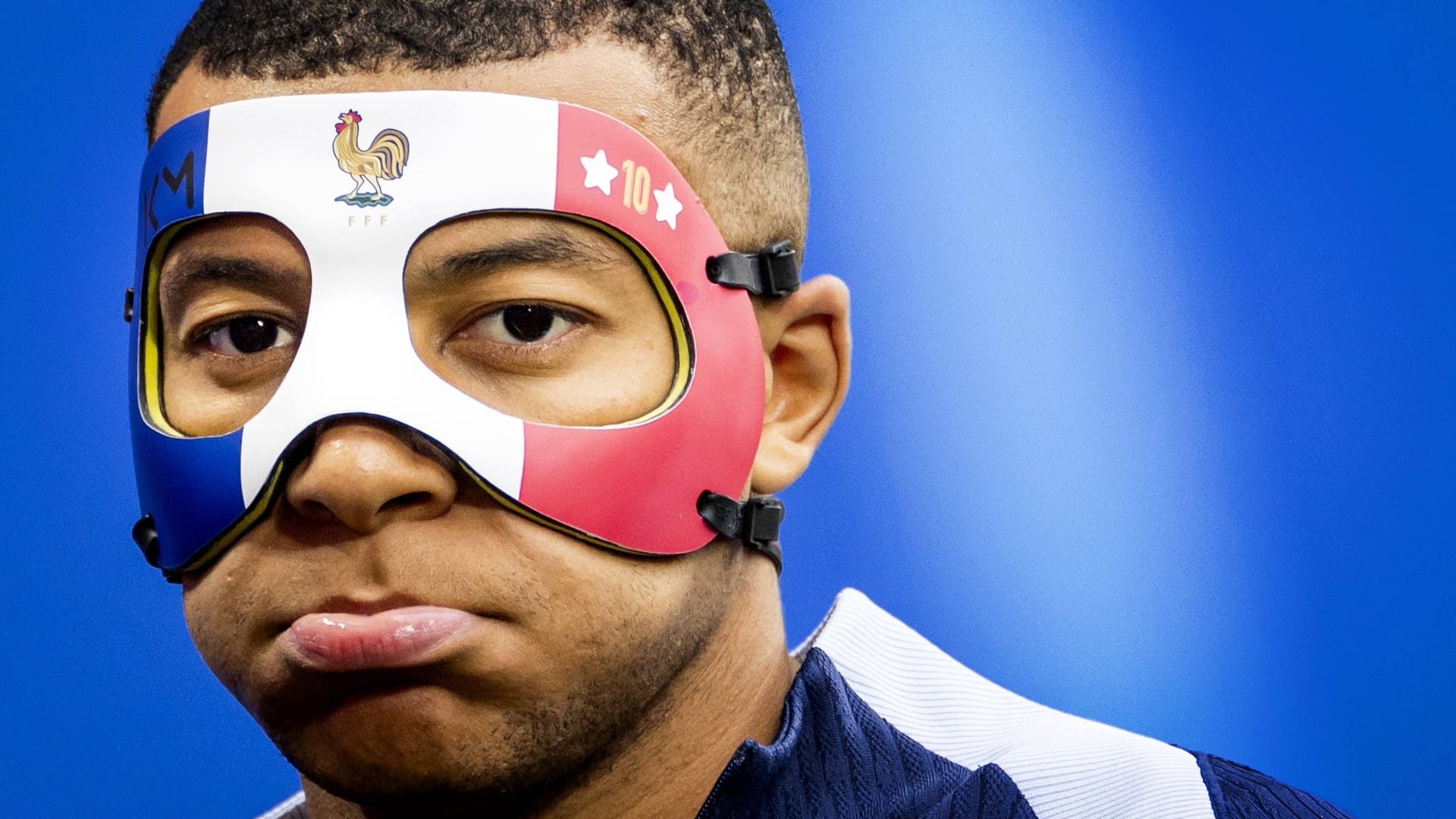 Kylian Mbappé: Seine Maske könnte für Frankreich noch zum Problem werden.