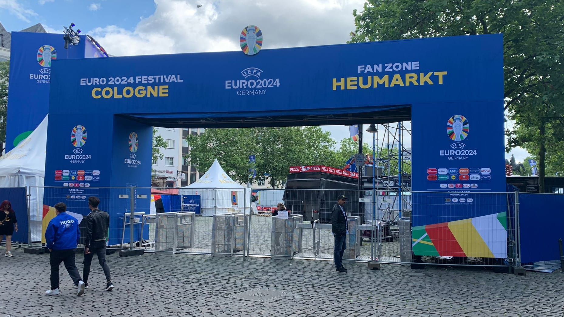 Die Fan Zone am Heumarkt: Noch ist der Bereich abgesperrt.