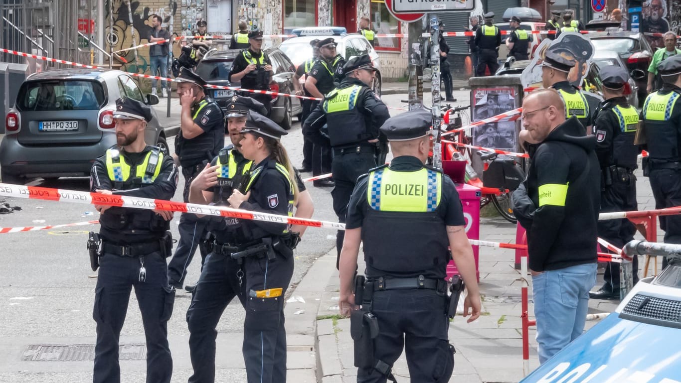 Polizisten in Hamburg: Auf Sankt Pauli kam es zu einem Einsatz.