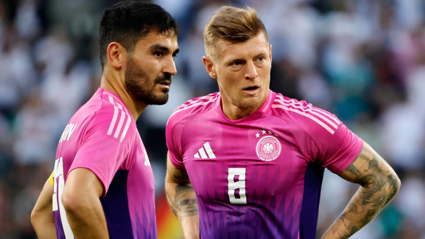 İlkay Gündoğan (l.) neben Toni Kroos: Der DFB-Kapitän konnte bisher noch nicht die erhofften Leistungen abrufen.