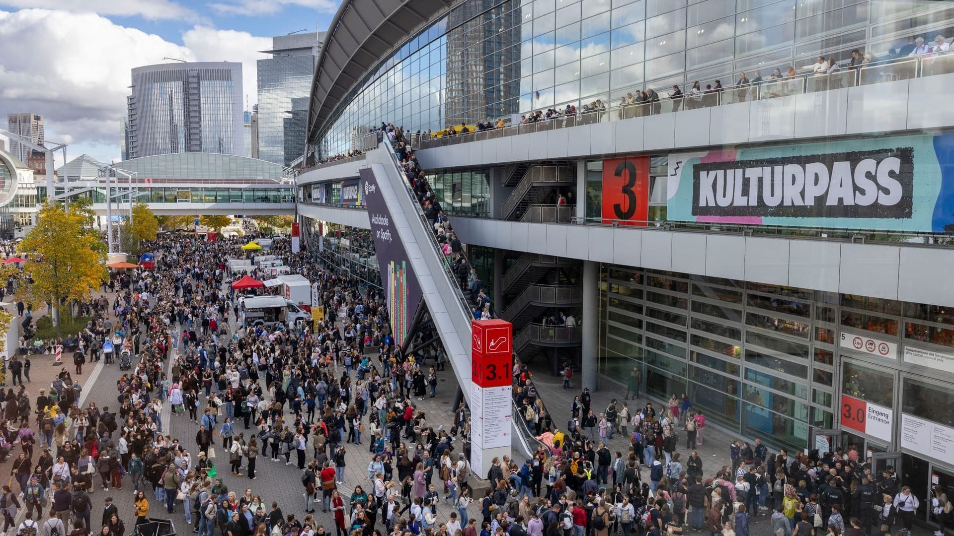 Großer Andrang bei Messen in Frankfurt