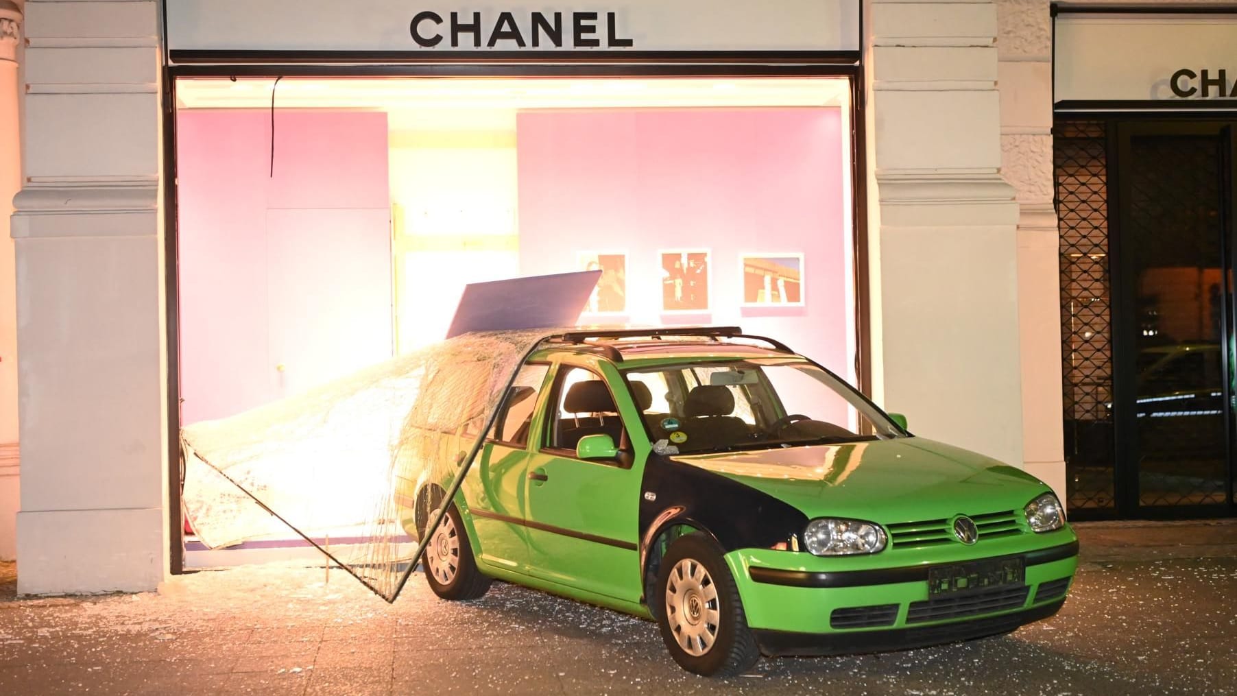 Einbruchversuch in Chanel-Store am Berliner Kurfürstendamm