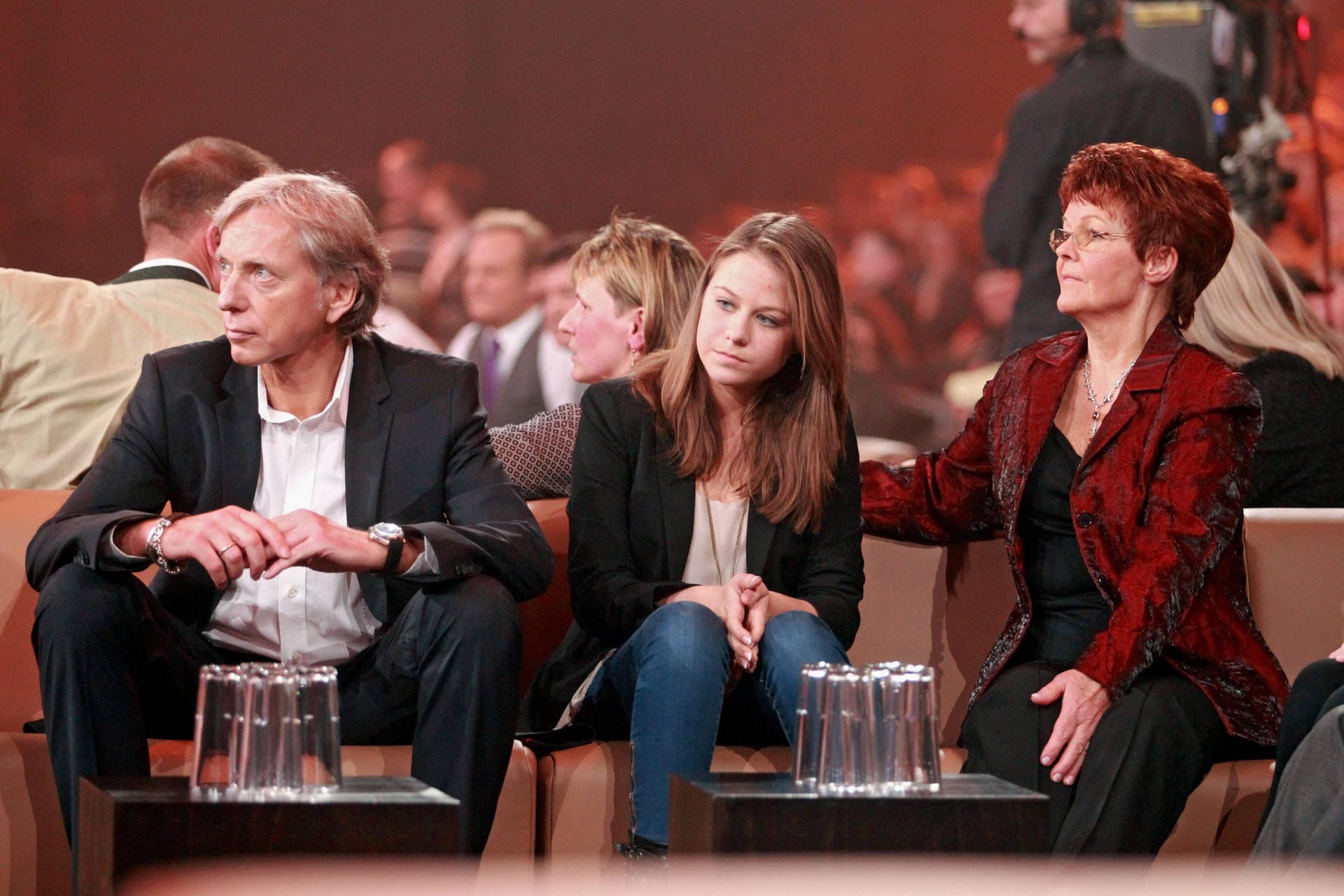 Lena-Maria Ferber mit ihrem Stiefvater Ulrich Ferber und ihrer Großmutter Helga Zellen bei "Andrea Berg - Die 20 Jahre Show"