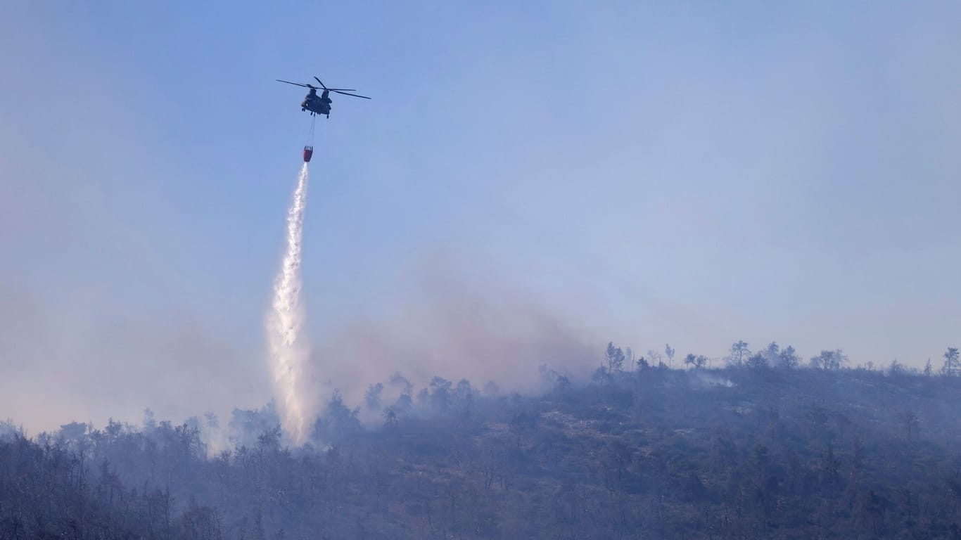 Waldbrand im Norden Athens