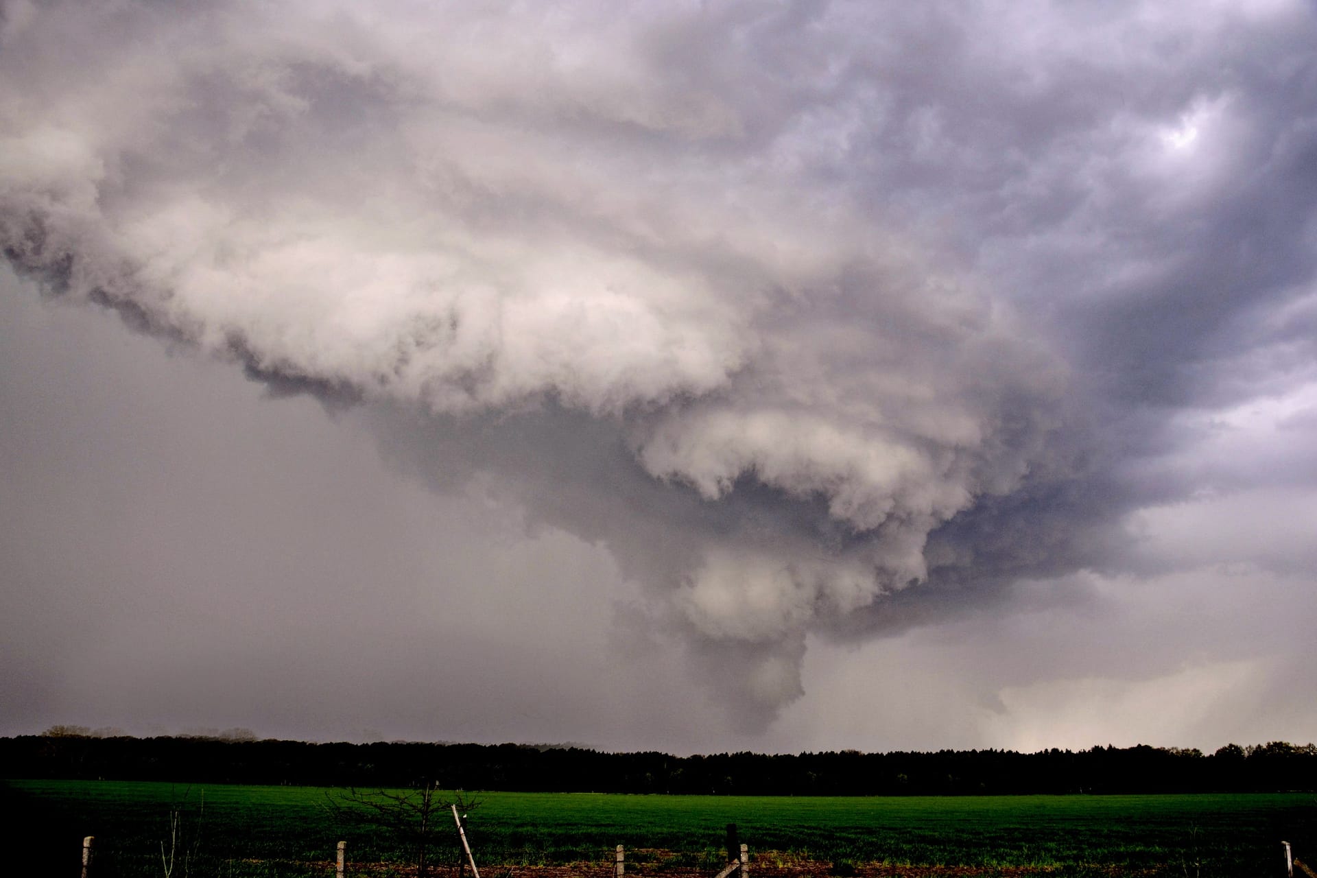 Ein Tornado: Schön anzuschauen, aber eine tödliche Gefahr.