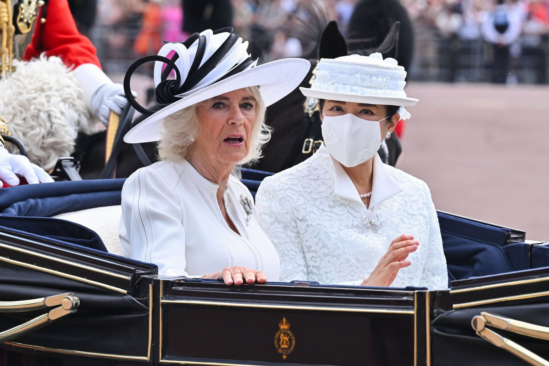 Königin Camilla und Kaiserin Masako fuhren gemeinsam durch London.