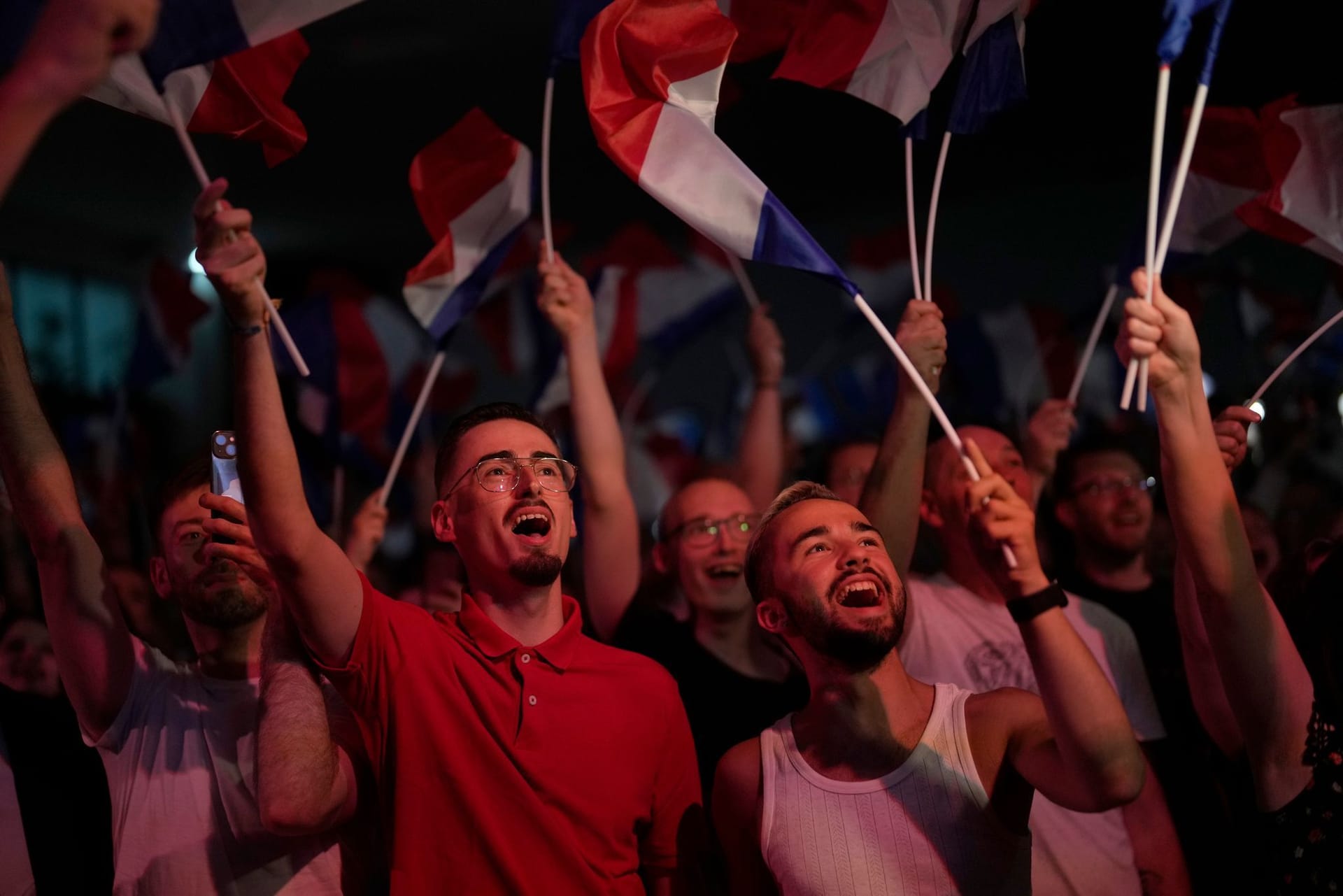 Anhänger von Marine Le Pen feiern: Die rechte Partei könnte einen Sieg einfahren.