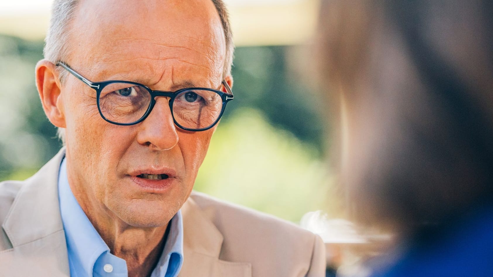 CDU-Chef Friedrich Merz: Sein Wahlappell an Ampel-Wähler in Ostdeutschland schmeckt nicht jedem.