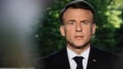 Frankreichs Präsident Emmanuel Macron hält eine Ansprache im TV.