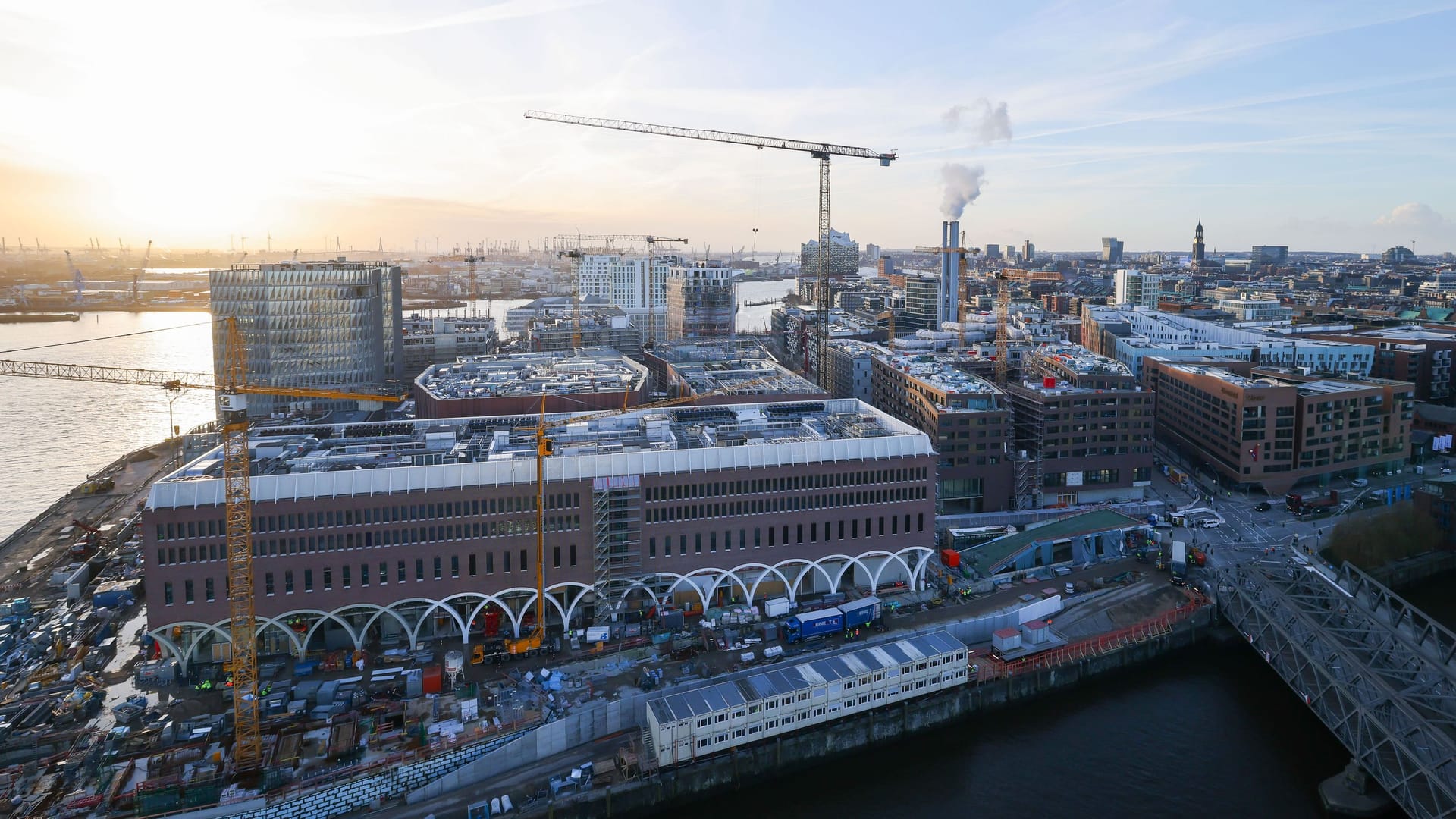 Baustelle des neuen Einkaufszentrums Westfield Hamburg-Überseequartier in der Hafencity (Archivfoto): Fünf Bauarbeiter kamen hier ums Leben.