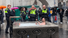 Badespaß im Kräutlmarktbrunnen: Den Mann erwartet nun ein Bußgeld.
