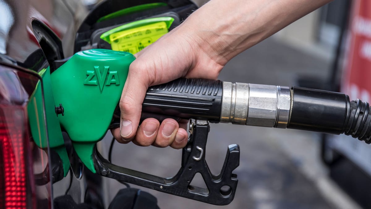 Tanken: Wann sich der Umweg zur günstigeren Tankstelle wirklich lohnt