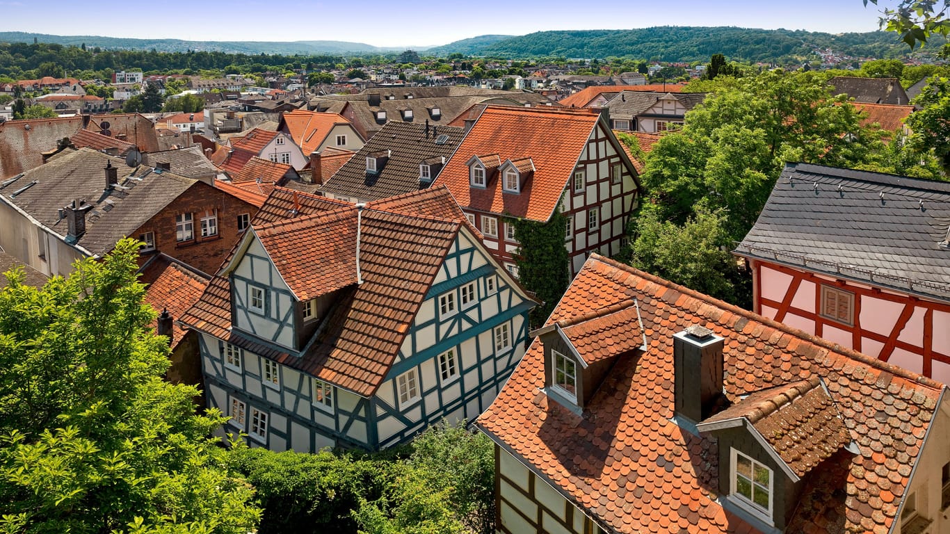"Klimaanpassungen": Marburg will unter anderem mehr Bäume und Radwege.