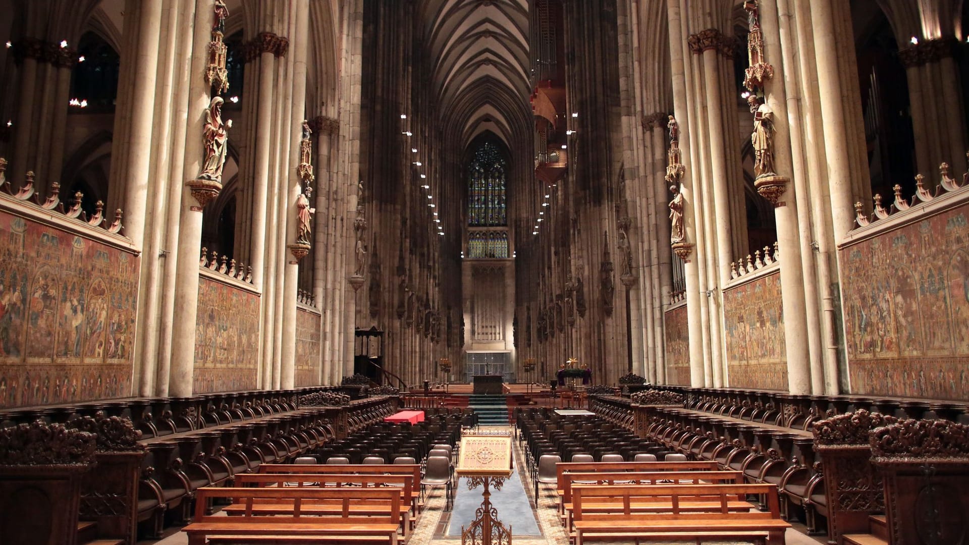 Nachts im Kölner Dom